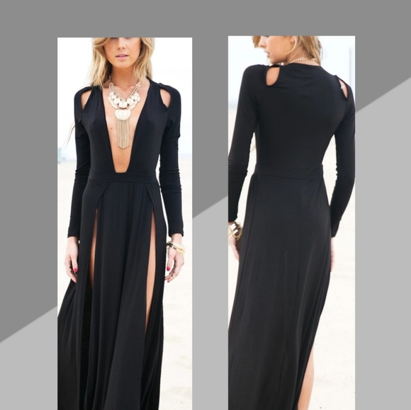 Raya Dresses & Skirts - Black-Raya High-slit V-Neck Maxi Dress